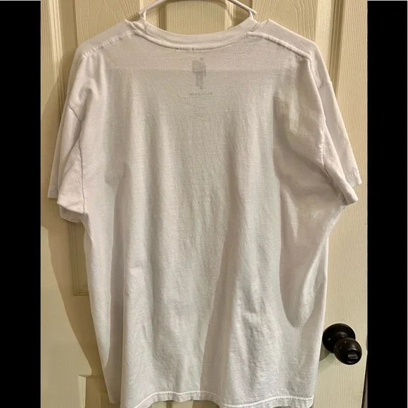 Billie Eilish T-Shirt from Hot Topic!! - Picture 3 of 4